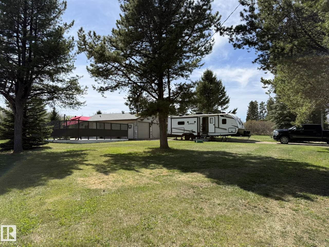 https://bt-photos.global.ssl.fastly.net/alberta/1280_boomver_1_E4487554-2.jpg