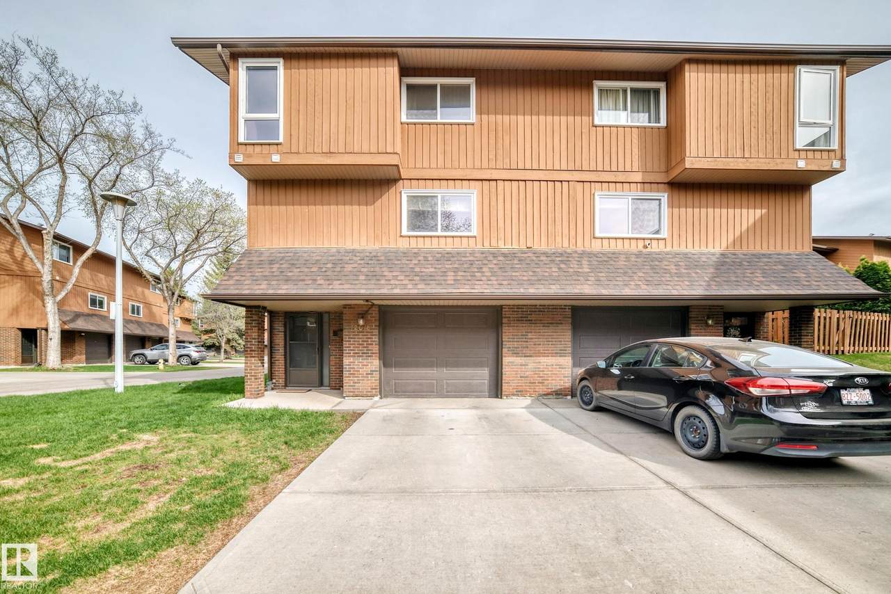 12018 157 Avenue - Photo 1