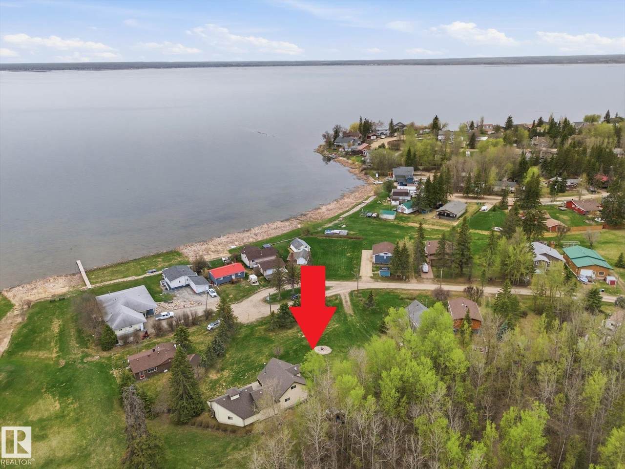 217 2 Street Ross Haven - Photo 1