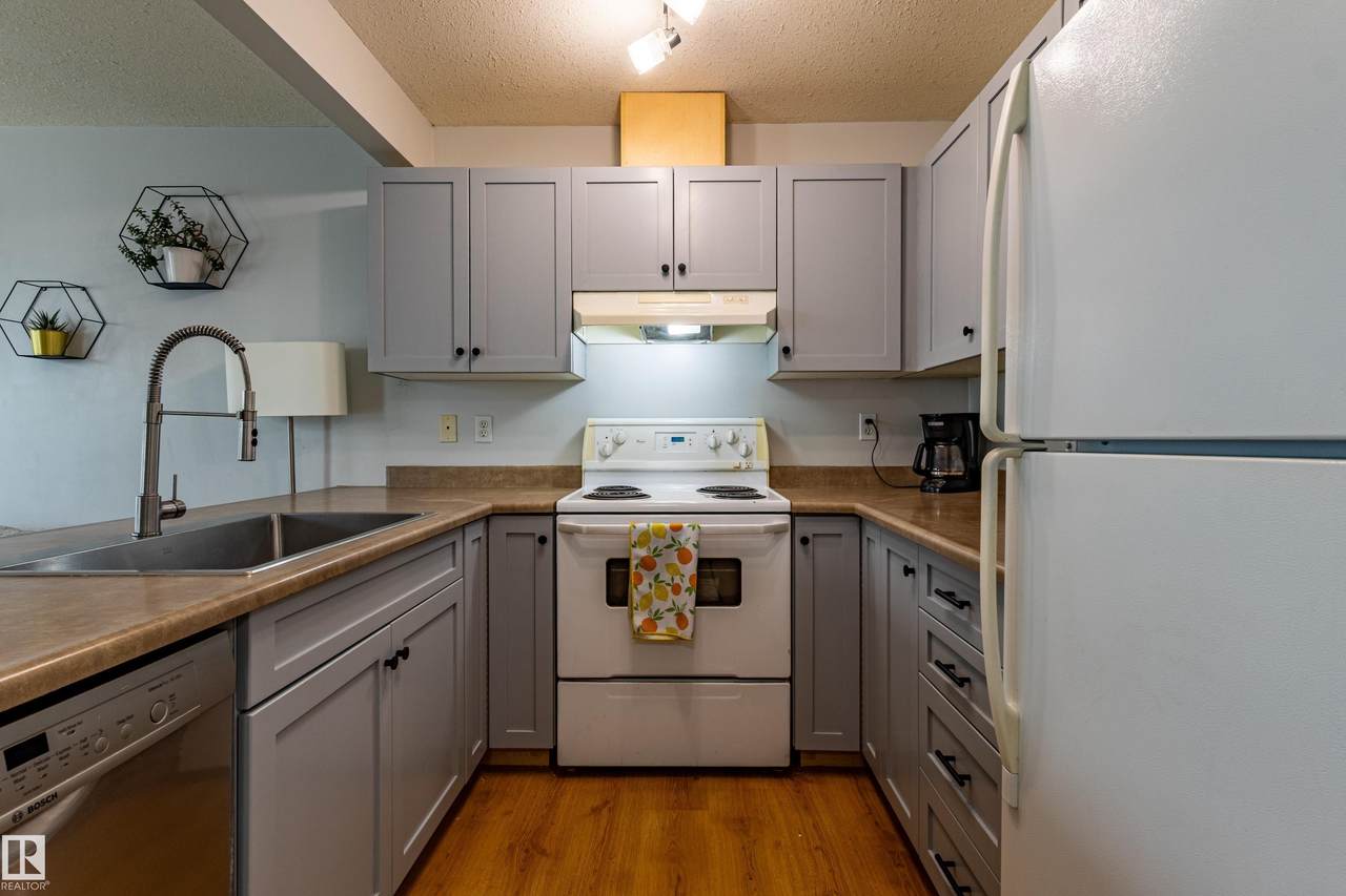 https://bt-photos.global.ssl.fastly.net/alberta/1280_boomver_1_E4488404-2.jpg
