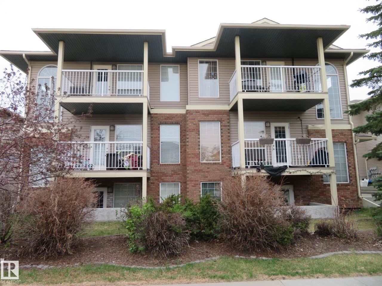 2945 26 Street - Photo 1