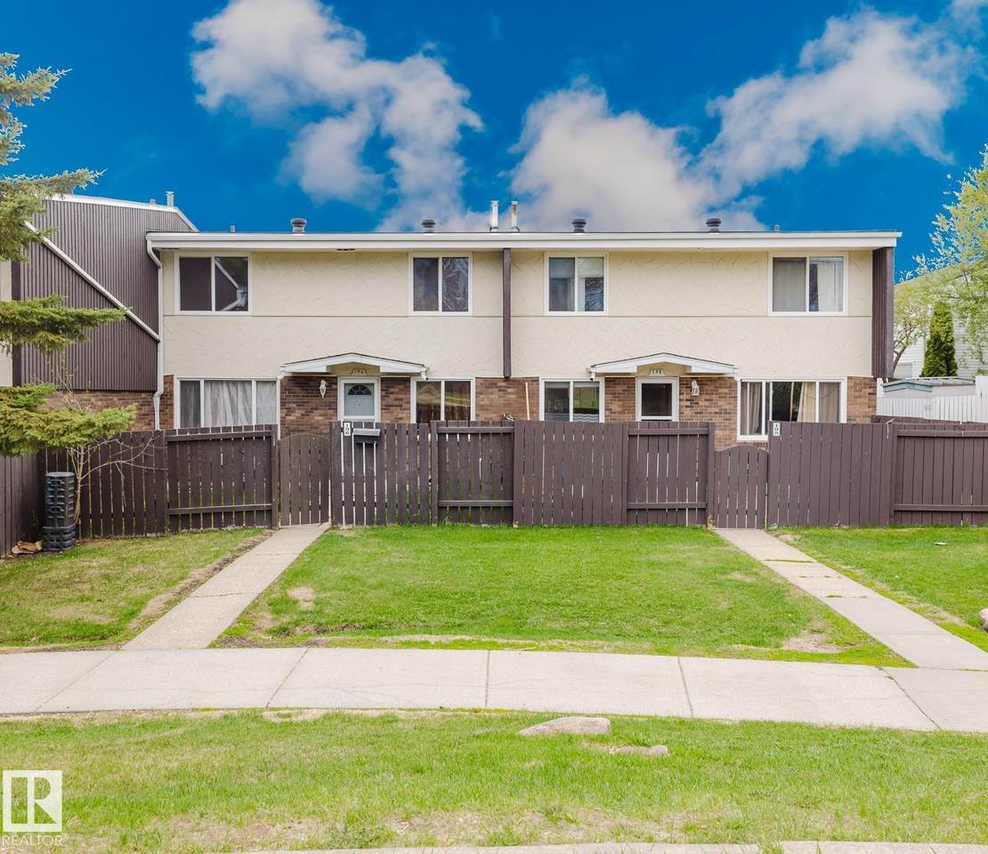 196 Roseland Village - Photo 1