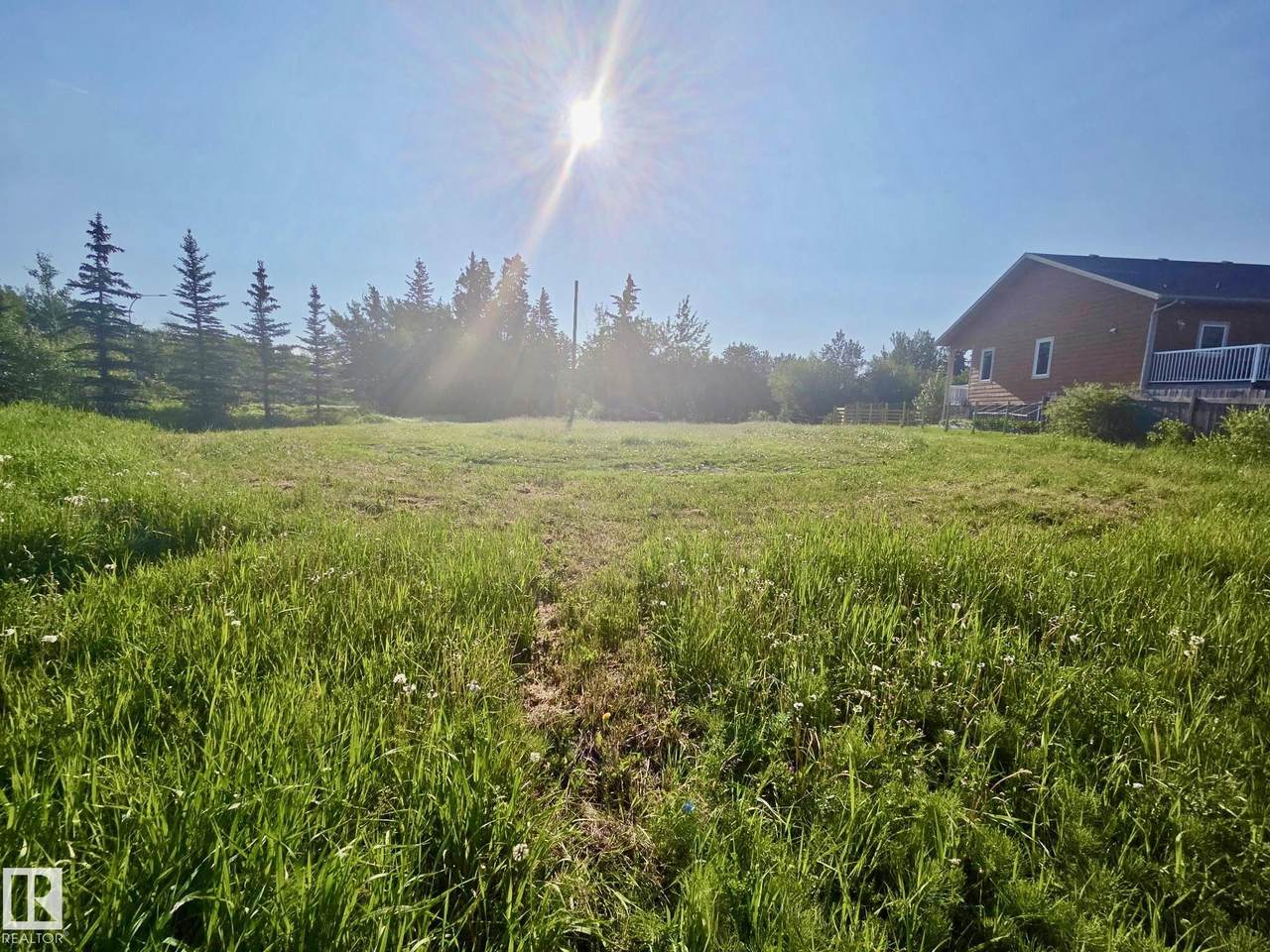 https://bt-photos.global.ssl.fastly.net/alberta/1280_boomver_1_E4489281-2.jpg