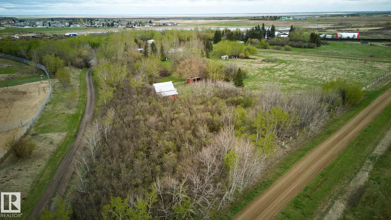 https://bt-photos.global.ssl.fastly.net/alberta/1280_boomver_1_E4489616-2.jpg
