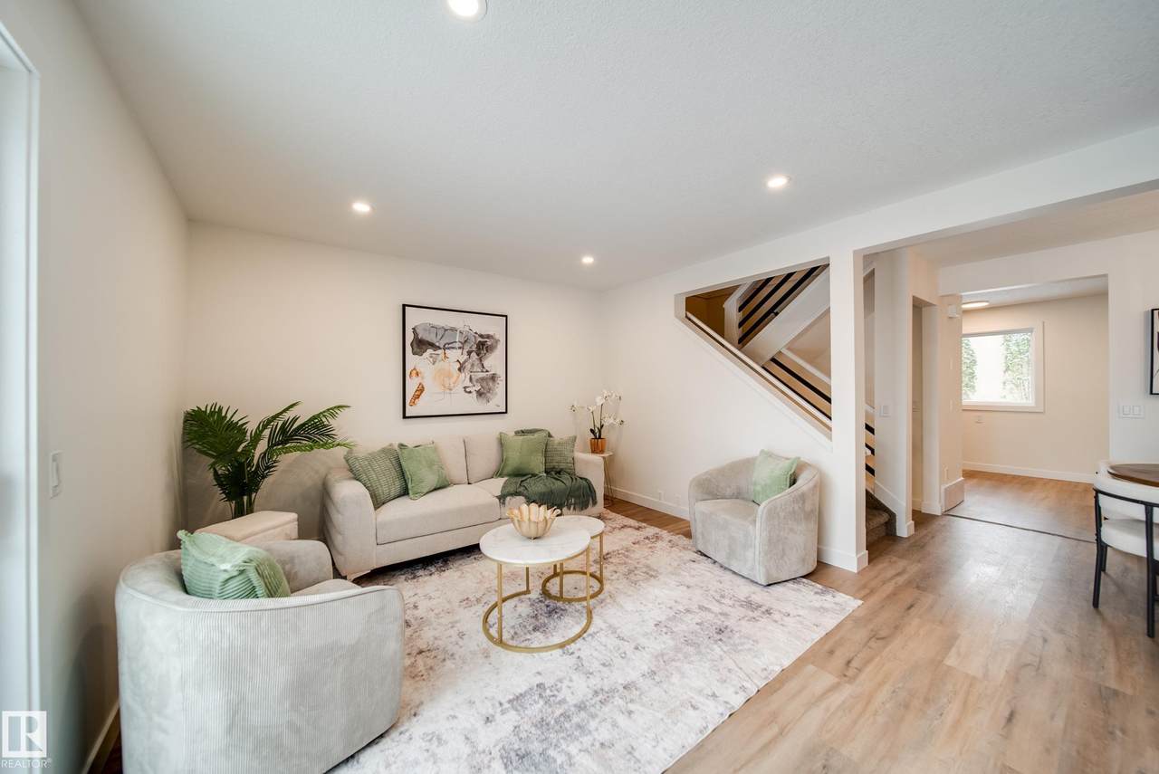 125 Woodborough Way - Photo 1