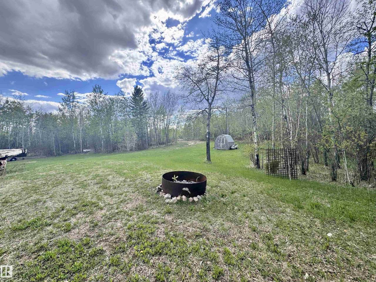 https://bt-photos.global.ssl.fastly.net/alberta/1280_boomver_1_E4489702-2.jpg