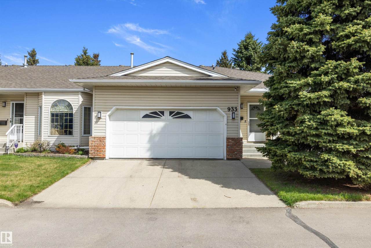 933 Youville Drive - Photo 1