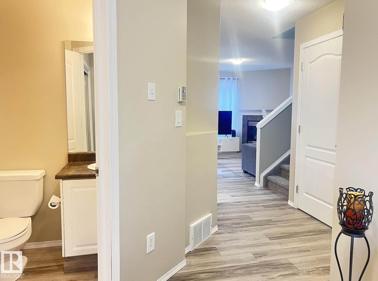https://bt-photos.global.ssl.fastly.net/alberta/1280_boomver_1_E4489935-2.jpg