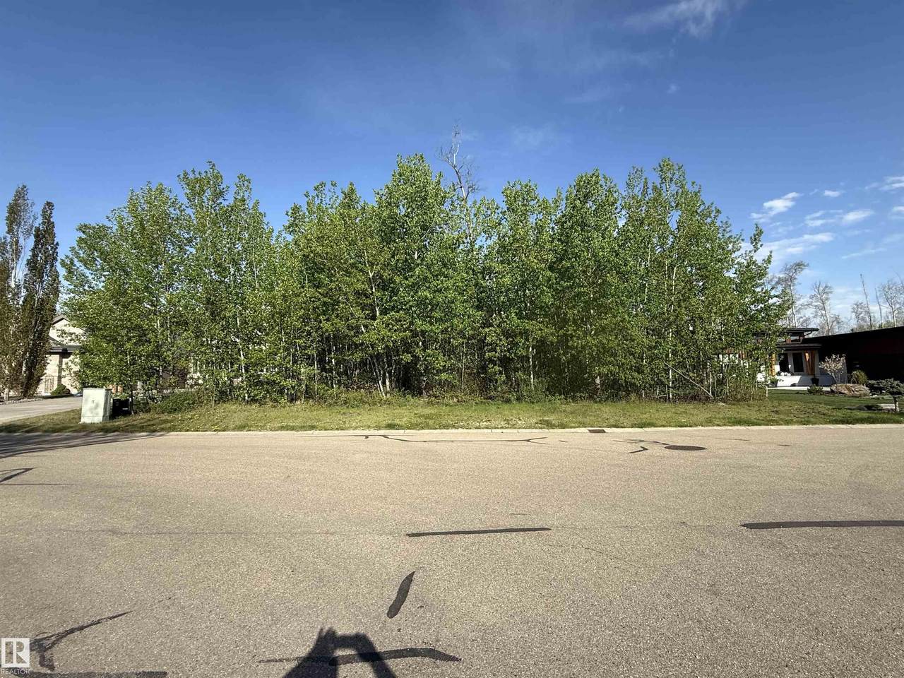 https://bt-photos.global.ssl.fastly.net/alberta/1280_boomver_1_E4489996-2.jpg