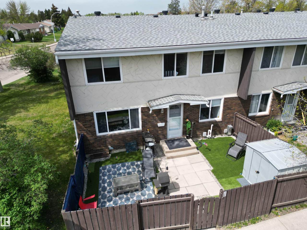 166 Roseland Village - Photo 1
