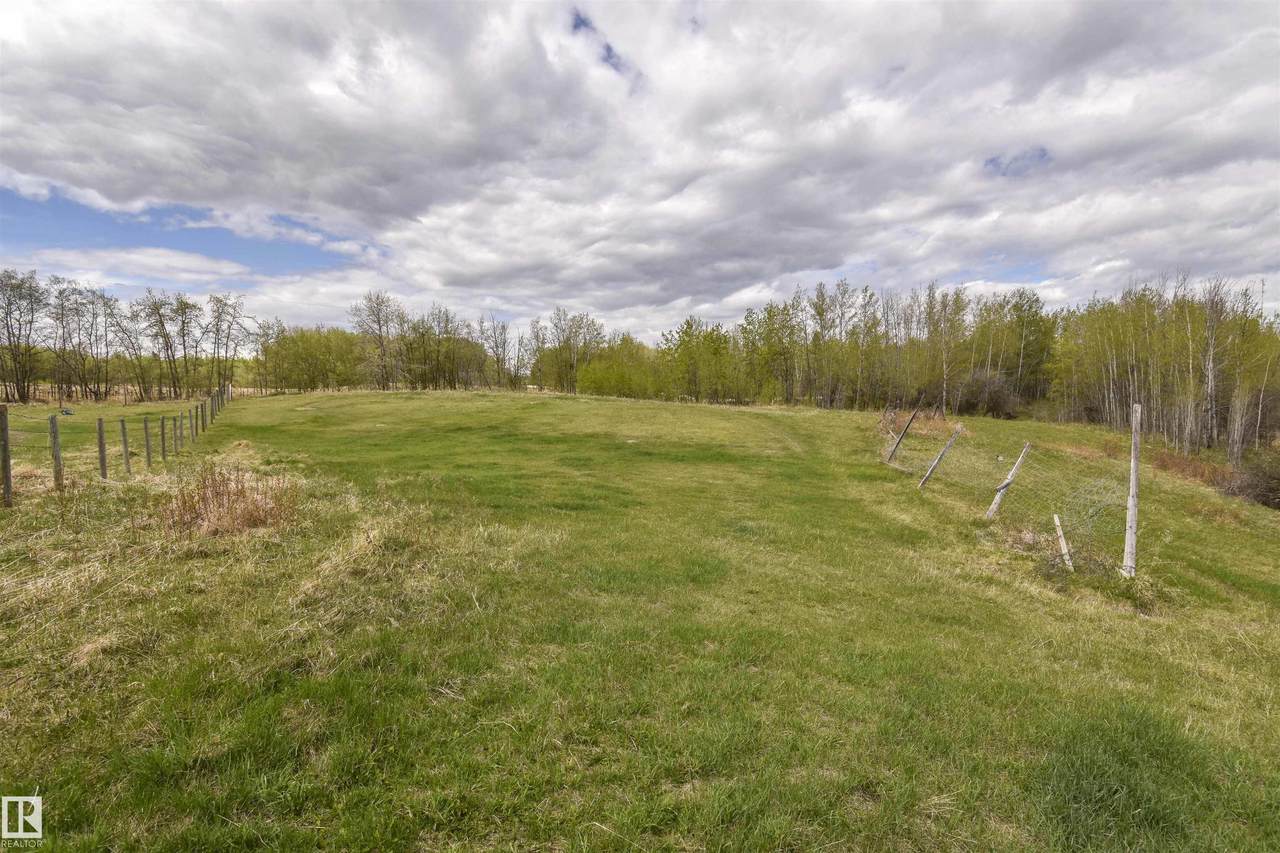 https://bt-photos.global.ssl.fastly.net/alberta/1280_boomver_1_E4490082-2.jpg