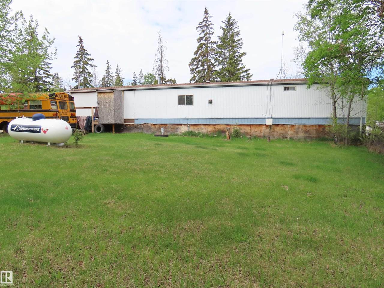 https://bt-photos.global.ssl.fastly.net/alberta/1280_boomver_1_E4490292-2.jpg