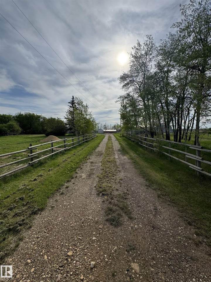 59235 Range Road 193 - Photo 1