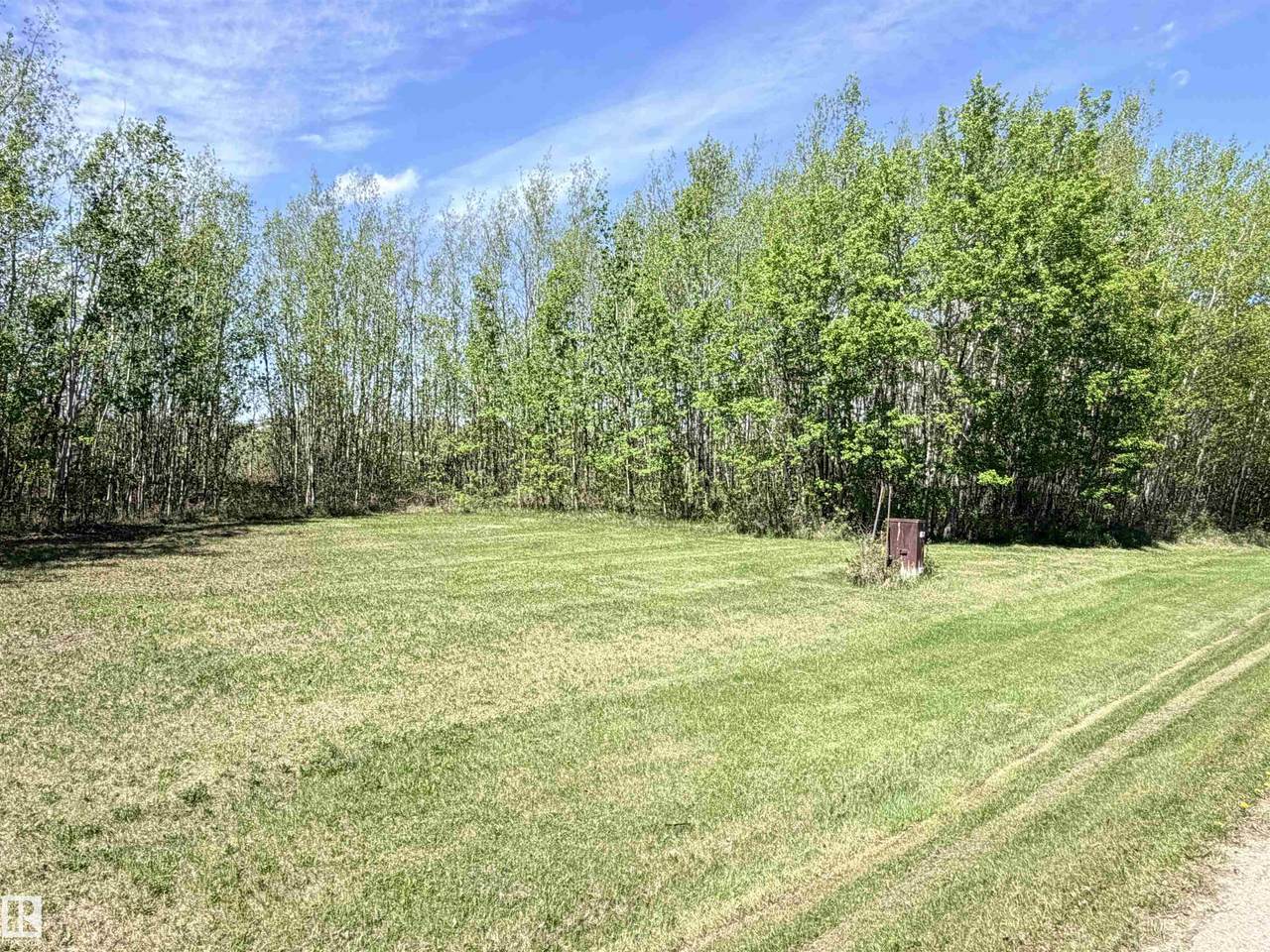 https://bt-photos.global.ssl.fastly.net/alberta/1280_boomver_1_E4490583-2.jpg