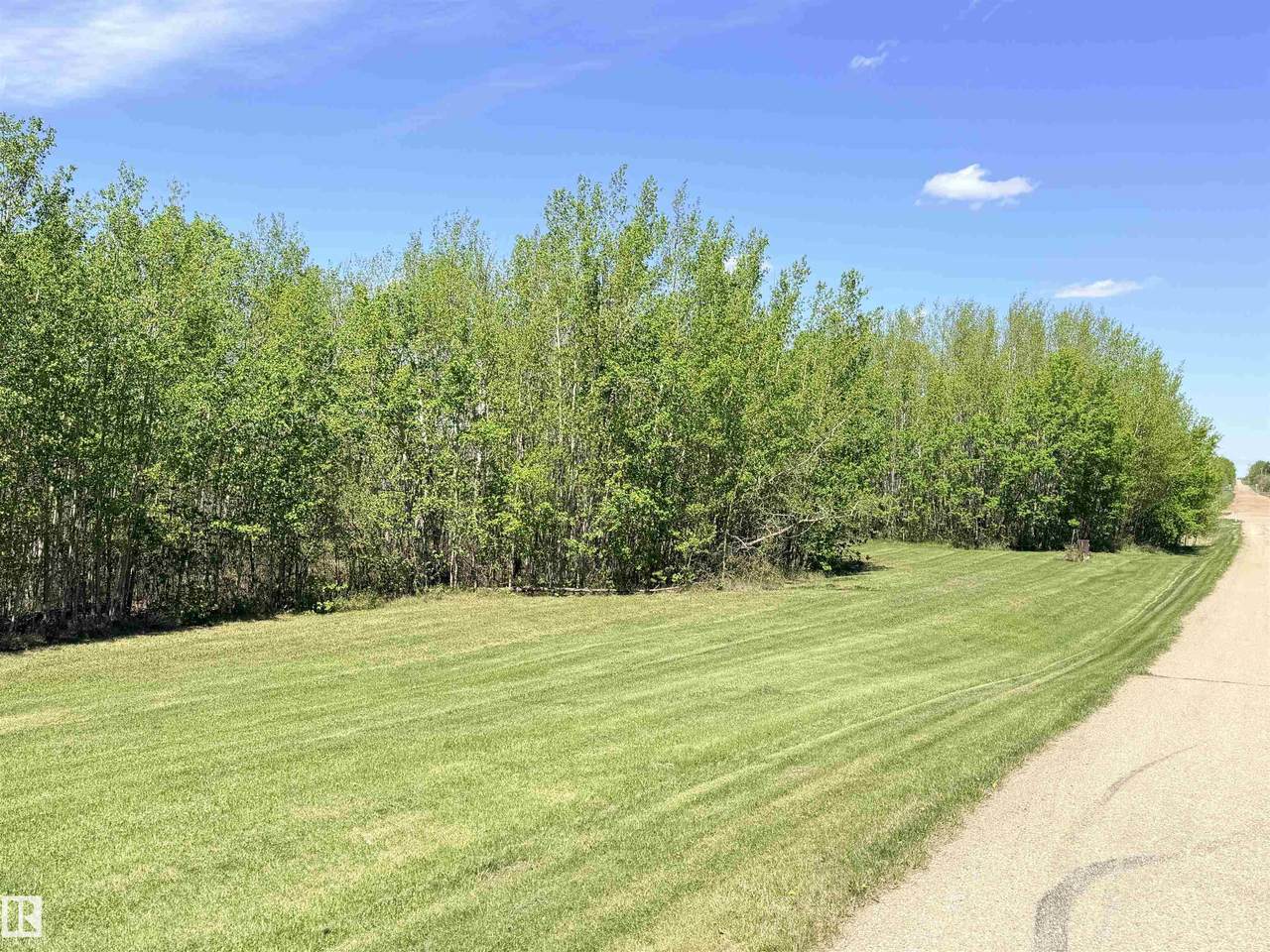 https://bt-photos.global.ssl.fastly.net/alberta/1280_boomver_1_E4490583-2.jpg