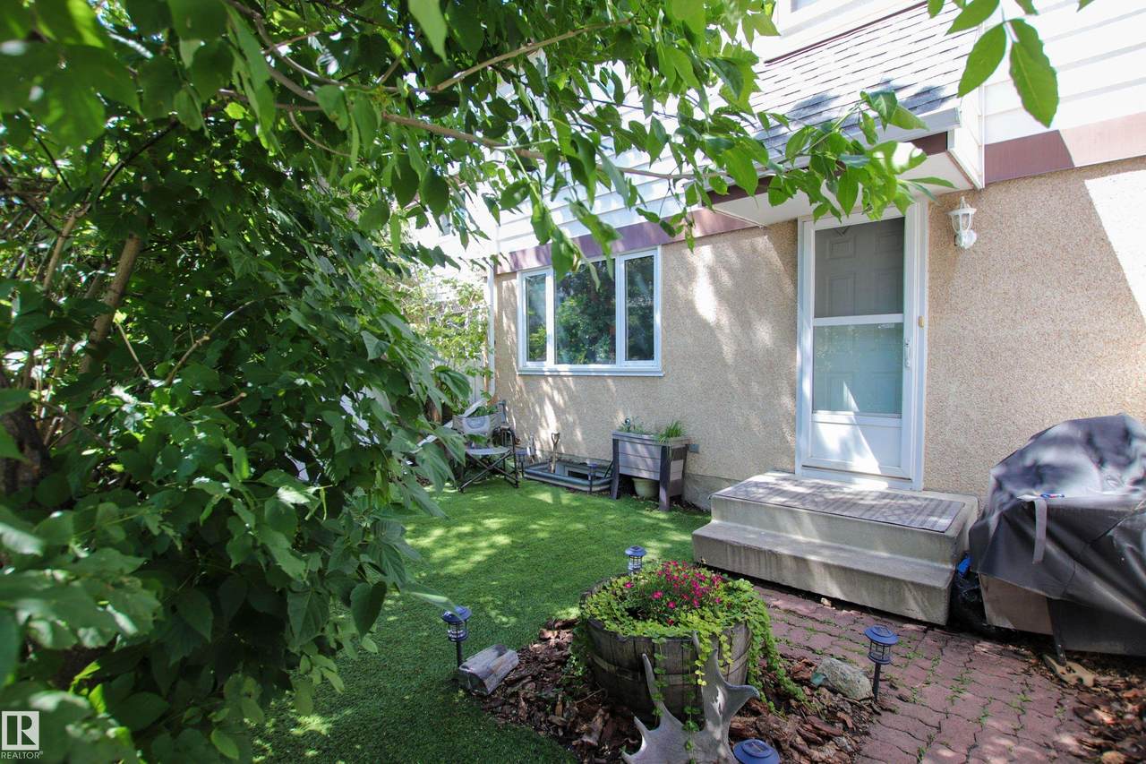 10D Twin Terrace - Photo 1