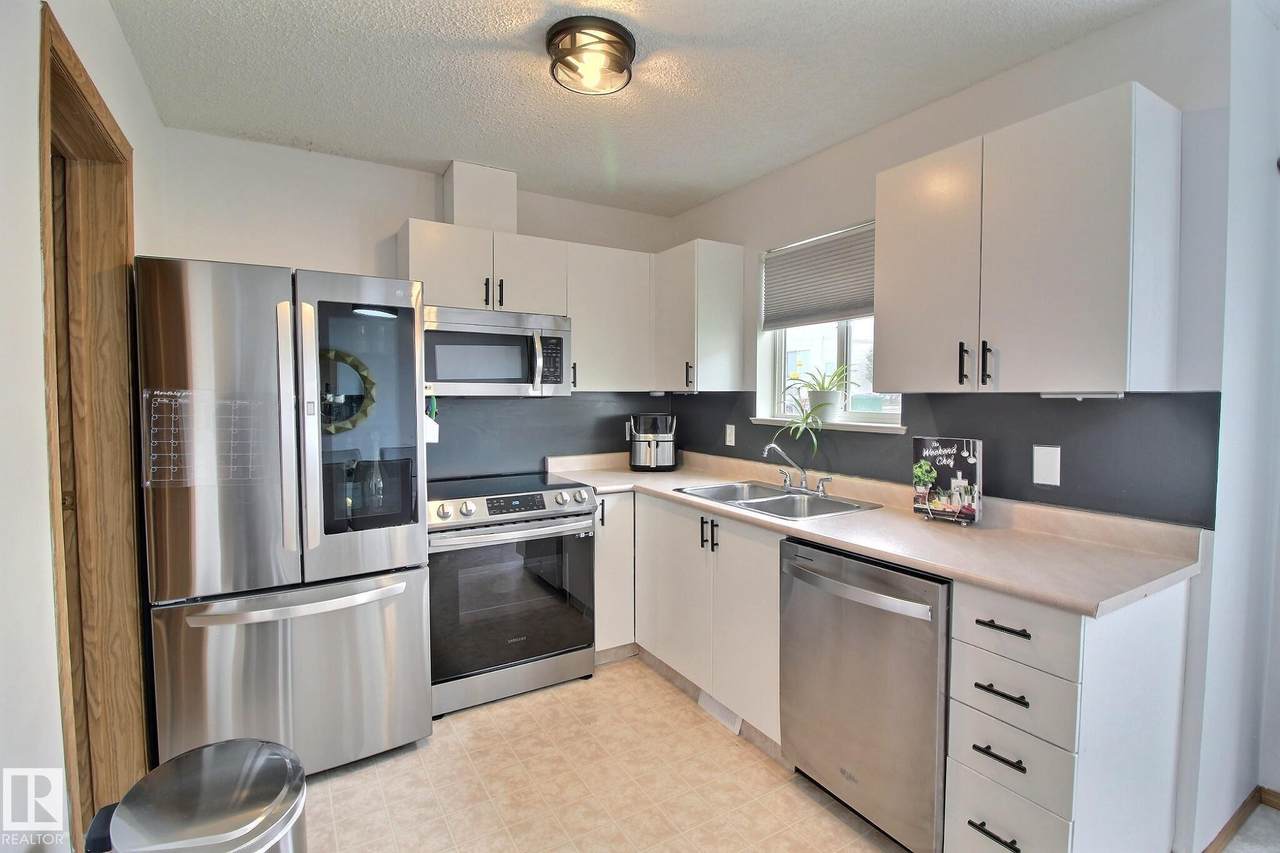 610 King Street - Photo 1