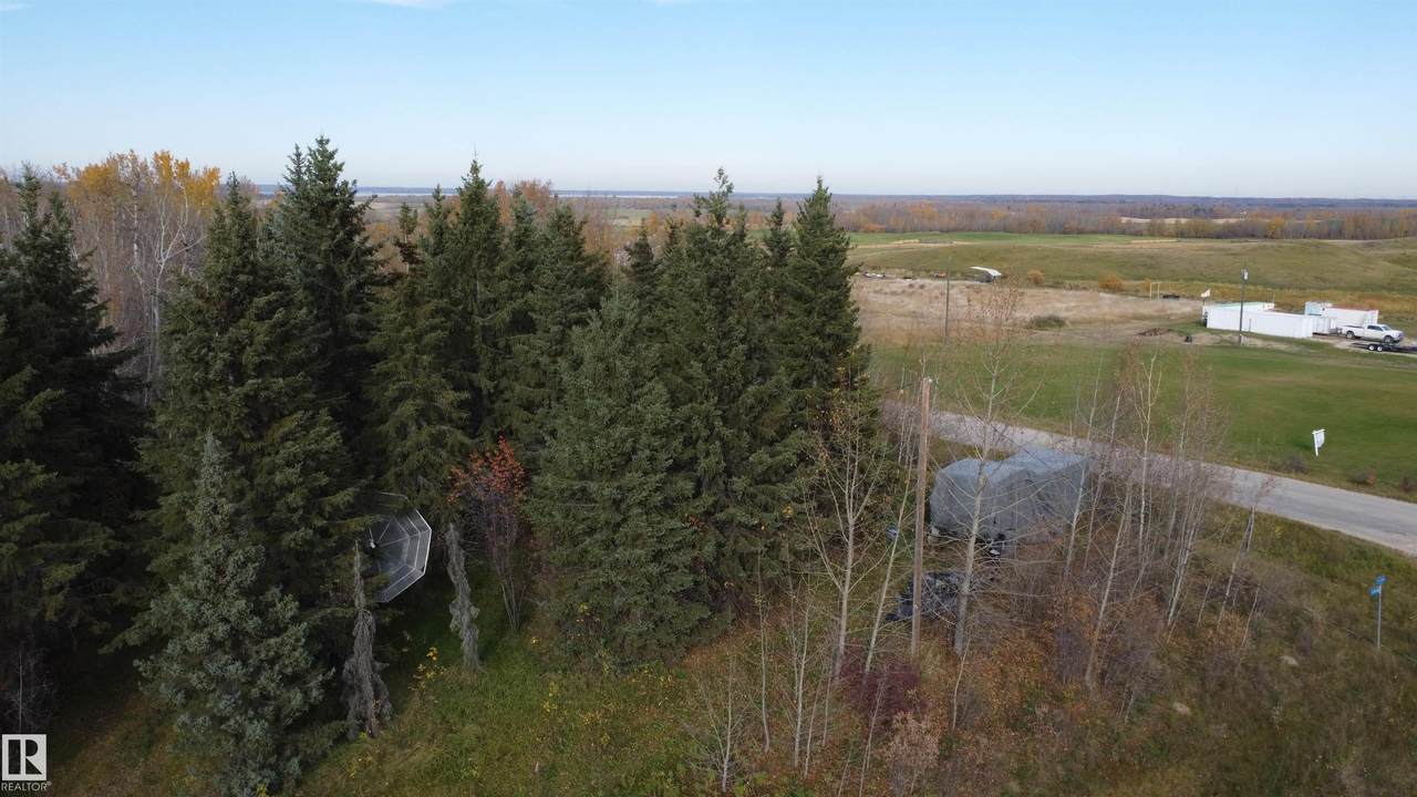 https://bt-photos.global.ssl.fastly.net/alberta/1280_boomver_1_E4491343-2.jpg