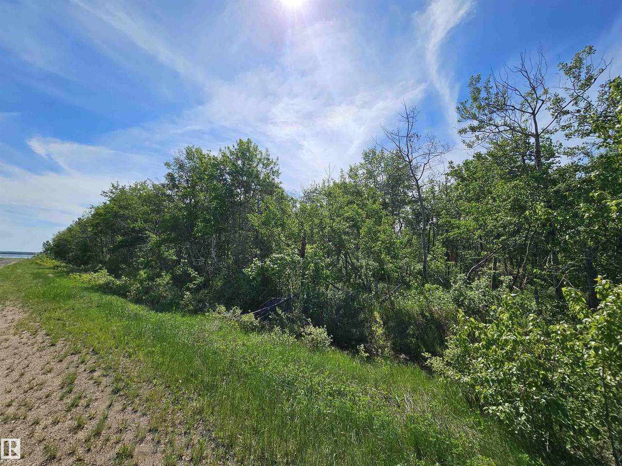 https://bt-photos.global.ssl.fastly.net/alberta/1280_boomver_1_E4492895-2.jpg