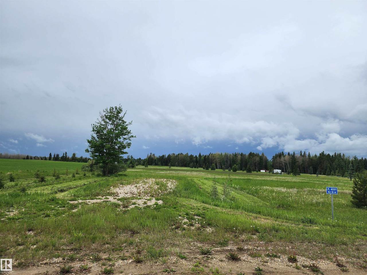 https://bt-photos.global.ssl.fastly.net/alberta/1280_boomver_1_E4494017-2.jpg