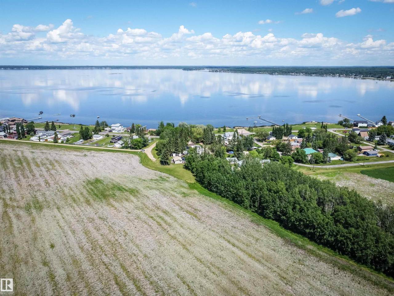 https://bt-photos.global.ssl.fastly.net/alberta/1280_boomver_1_E4494731-2.jpg