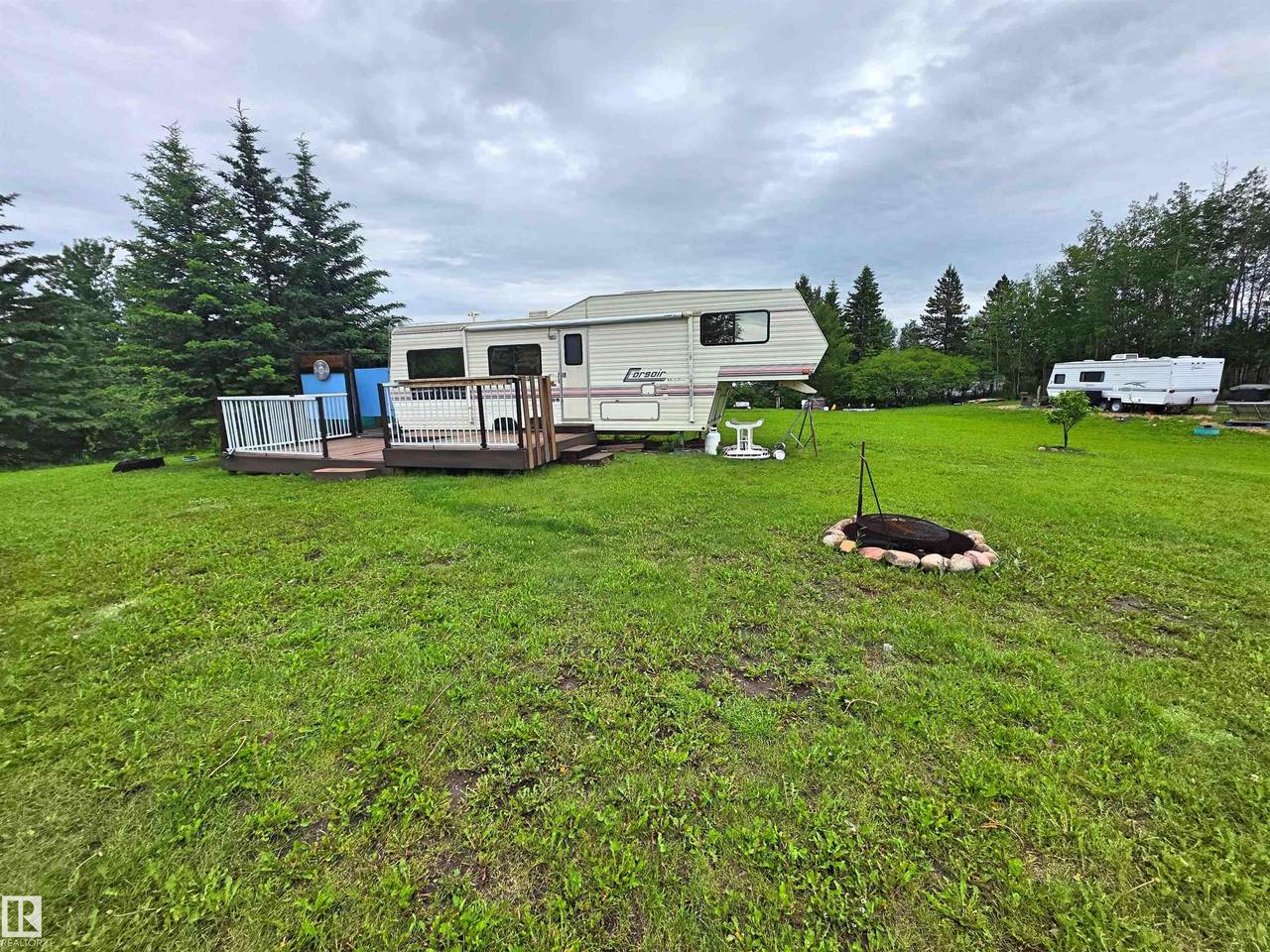 https://bt-photos.global.ssl.fastly.net/alberta/1280_boomver_1_E4495179-2.jpg