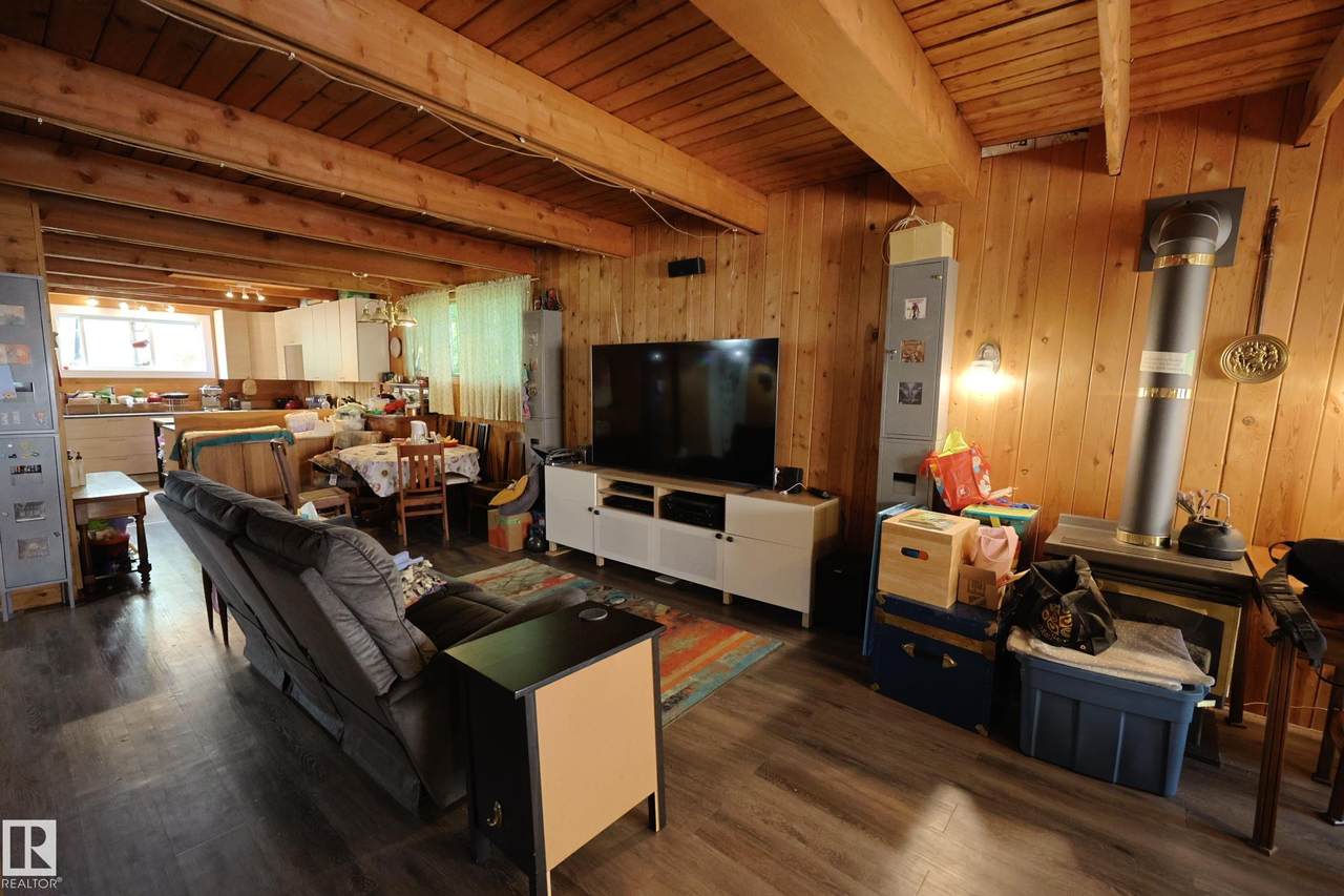 https://bt-photos.global.ssl.fastly.net/alberta/1280_boomver_1_E4496448-2.jpg