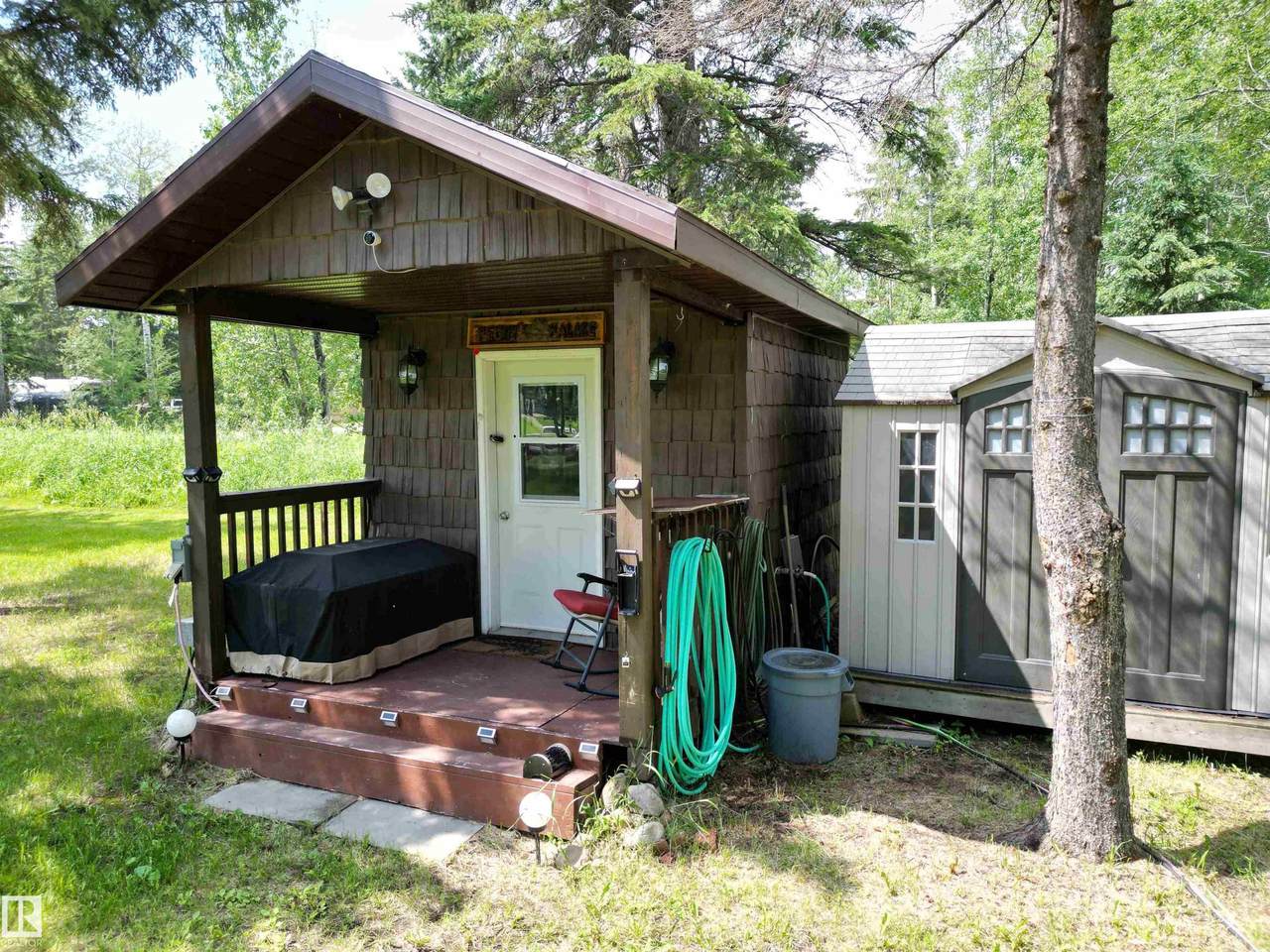 https://bt-photos.global.ssl.fastly.net/alberta/1280_boomver_1_E4496796-2.jpg