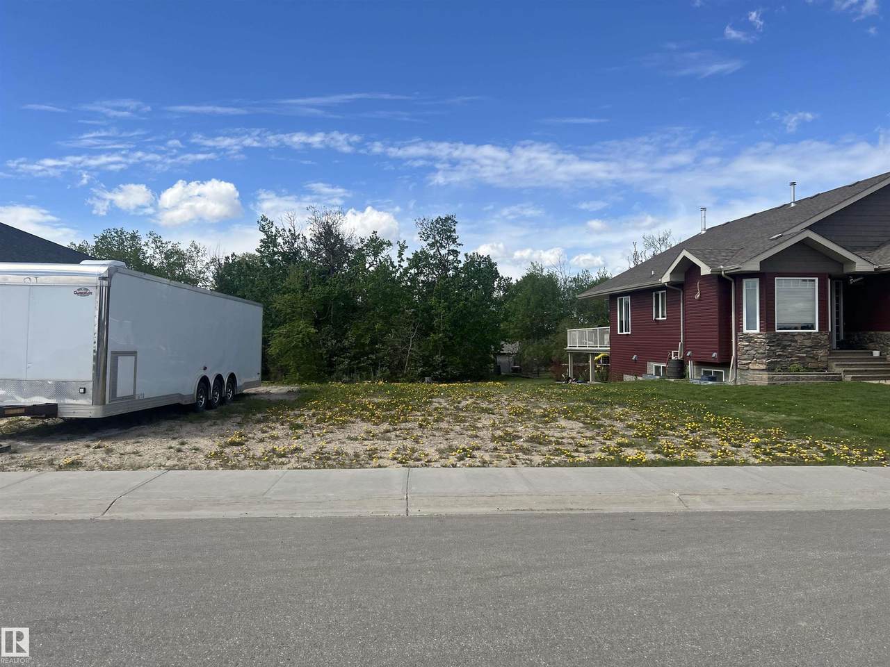 https://bt-photos.global.ssl.fastly.net/alberta/1280_boomver_1_E4496995-2.jpg