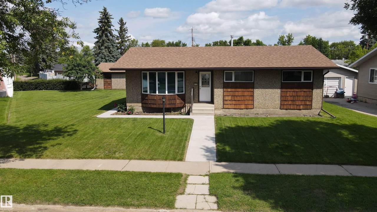 4725 43 Avenue - Photo 1