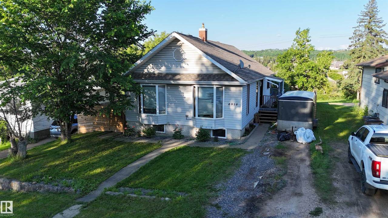 4818 52 Street - Photo 1