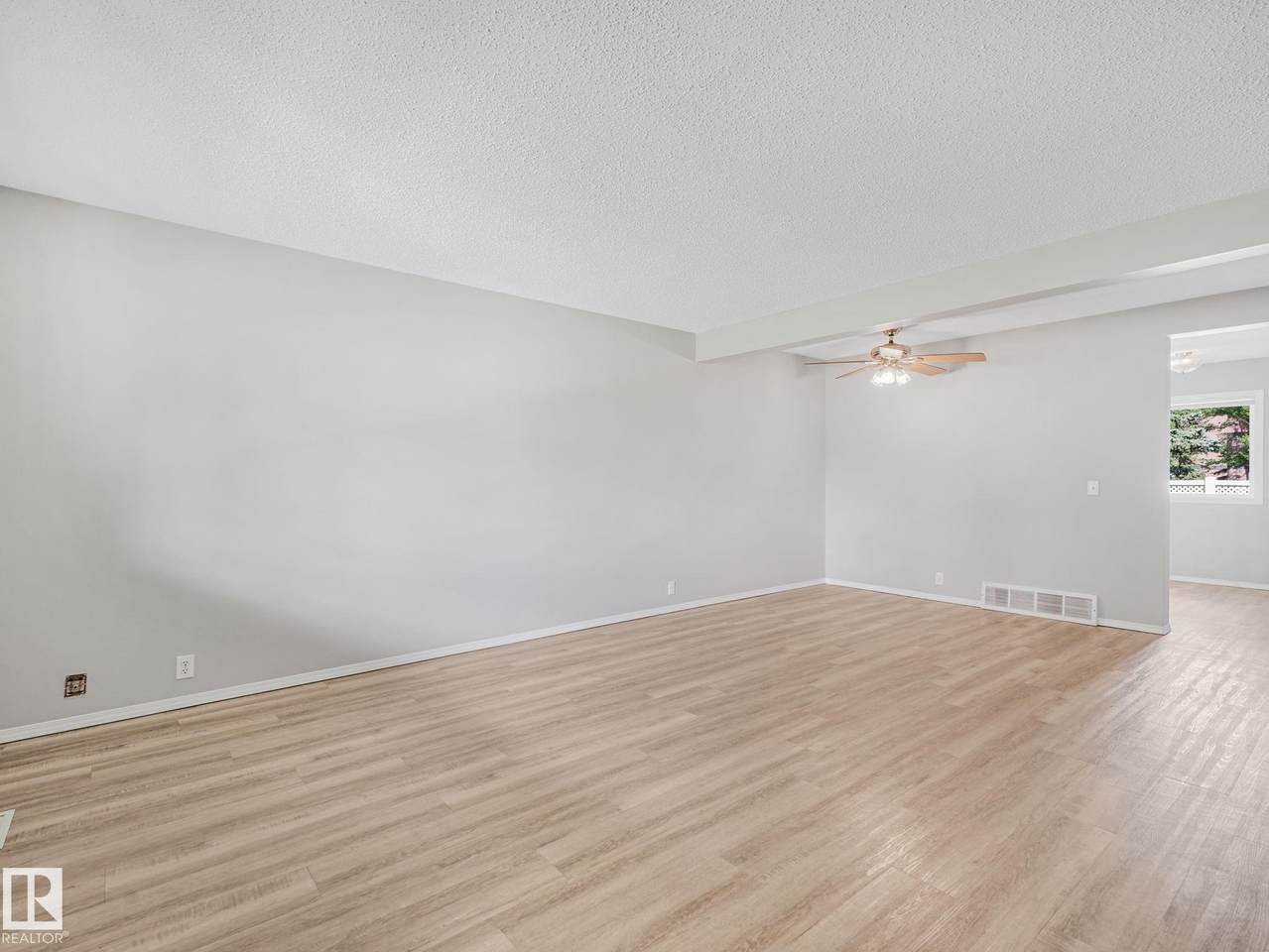 https://bt-photos.global.ssl.fastly.net/alberta/1280_boomver_1_E4498197-2.jpg
