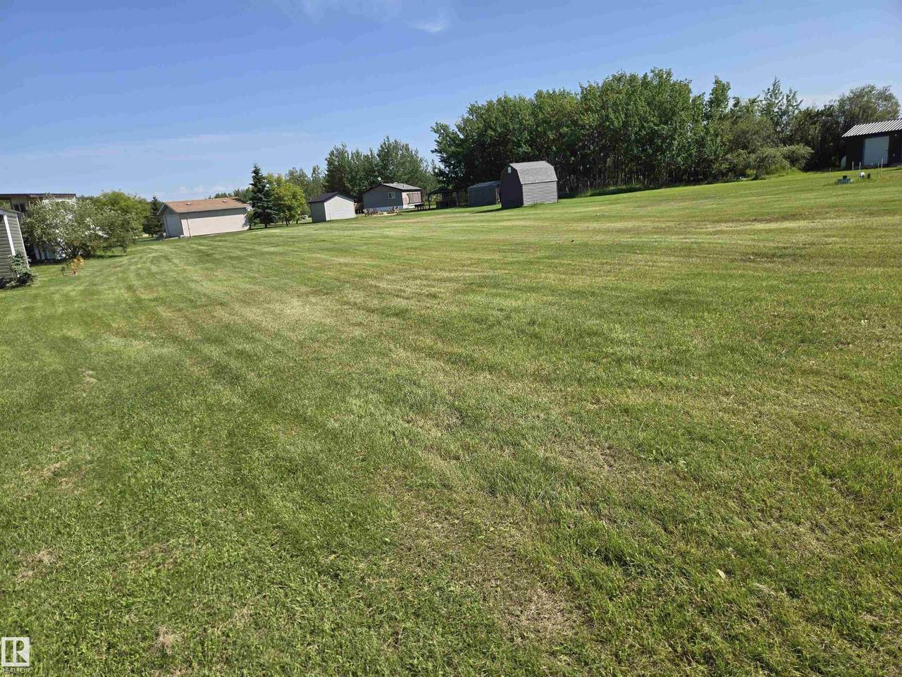 https://bt-photos.global.ssl.fastly.net/alberta/1280_boomver_1_E4498872-2.jpg