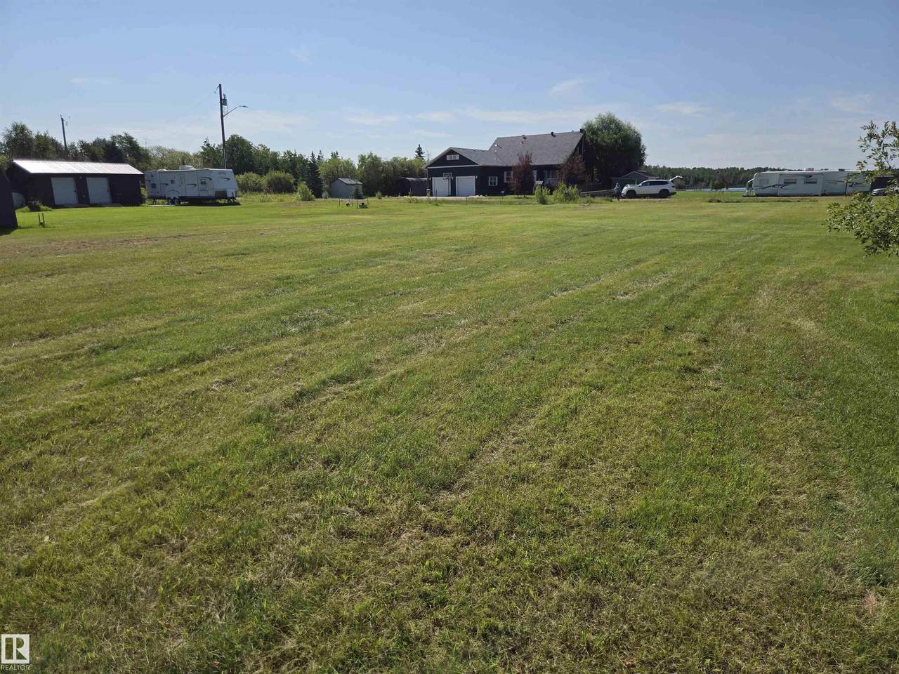 https://bt-photos.global.ssl.fastly.net/alberta/1280_boomver_1_E4498872-2.jpg