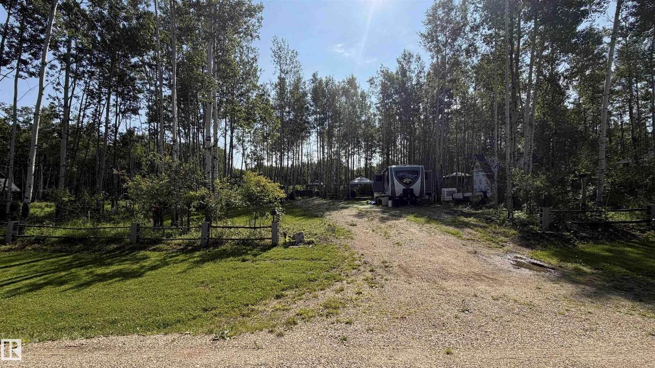https://bt-photos.global.ssl.fastly.net/alberta/1280_boomver_1_E4499429-2.jpg