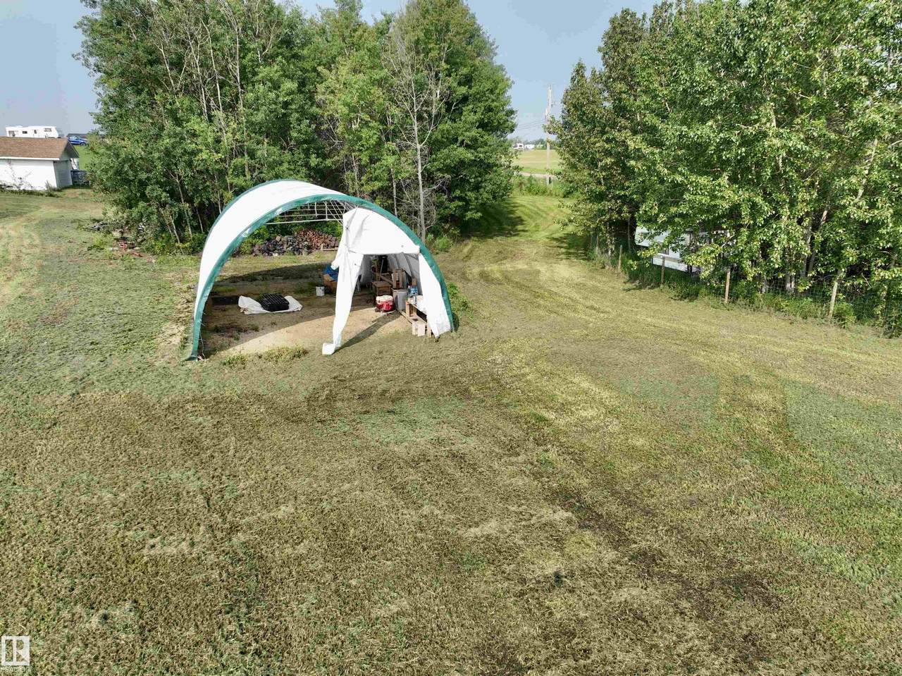 https://bt-photos.global.ssl.fastly.net/alberta/1280_boomver_1_E4500102-2.jpg