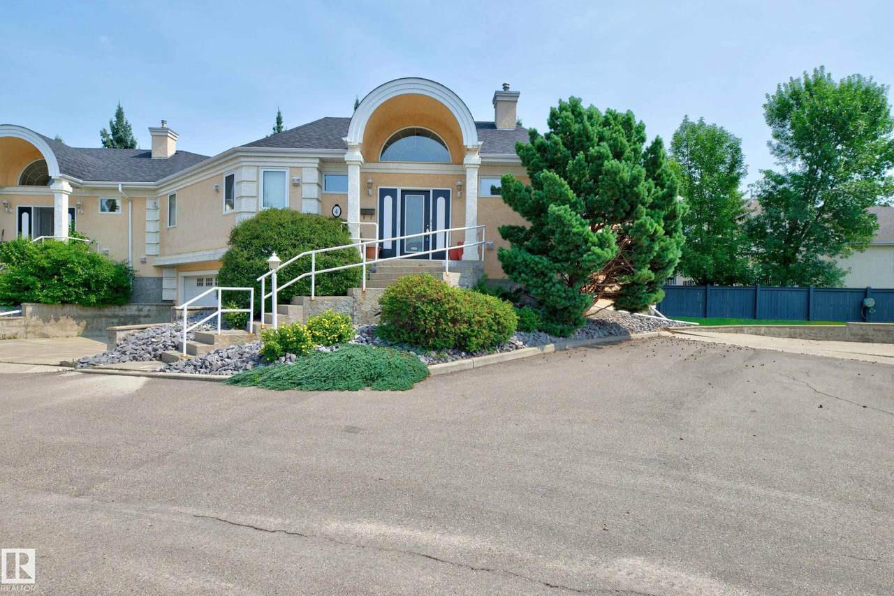 11809 9B Avenue - Photo 1