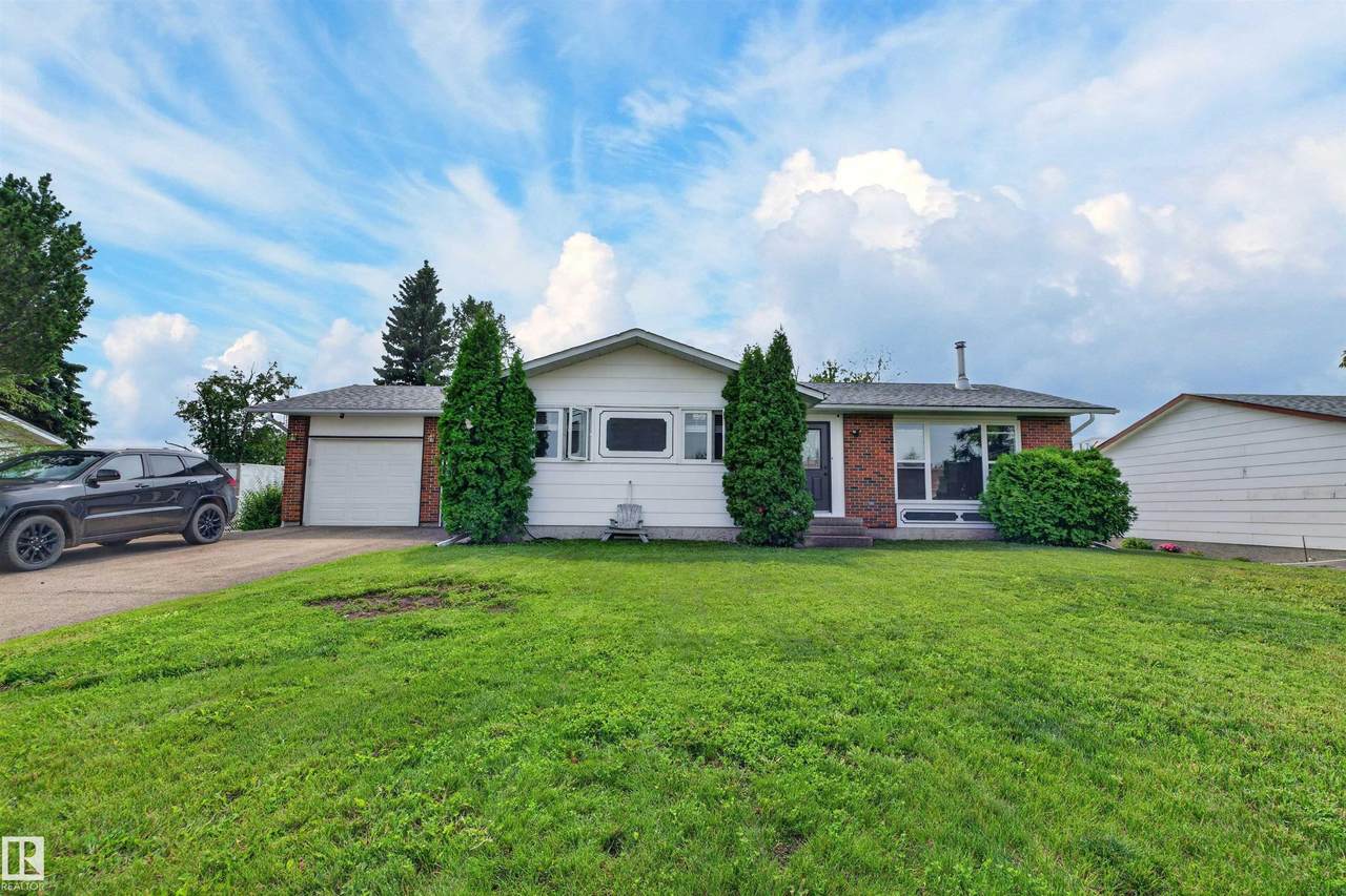 5219 55 Avenue - Photo 1