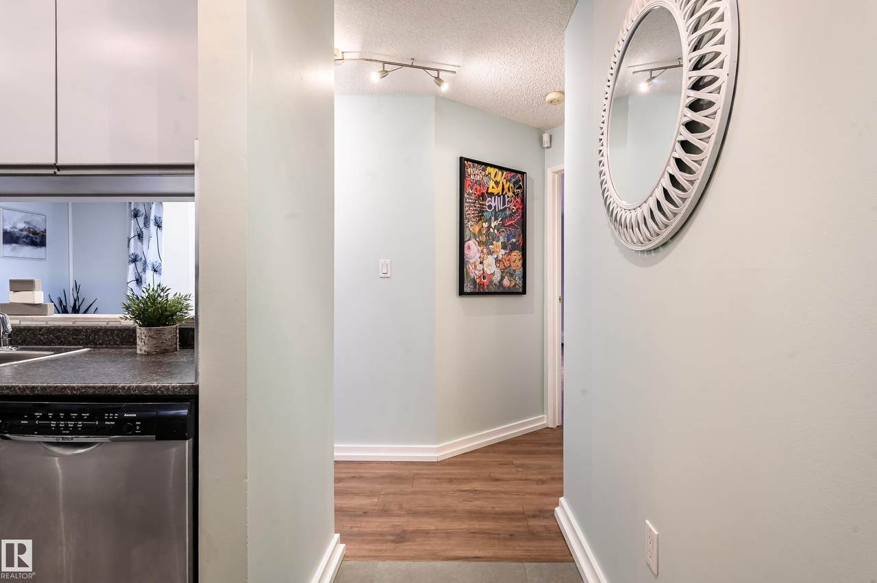 https://bt-photos.global.ssl.fastly.net/alberta/1280_boomver_1_E4500599-2.jpg