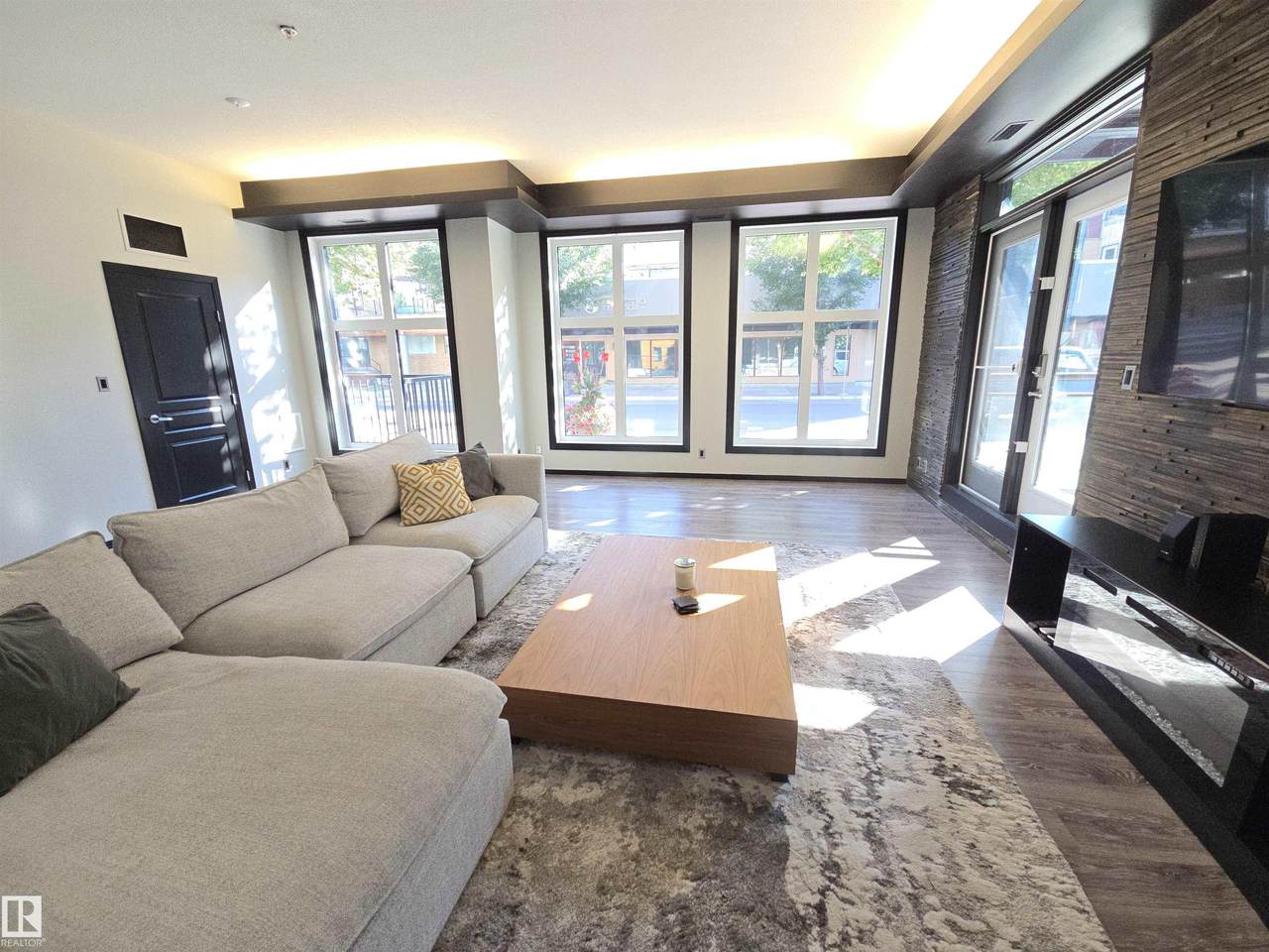https://bt-photos.global.ssl.fastly.net/alberta/1280_boomver_1_E4501758-2.jpg