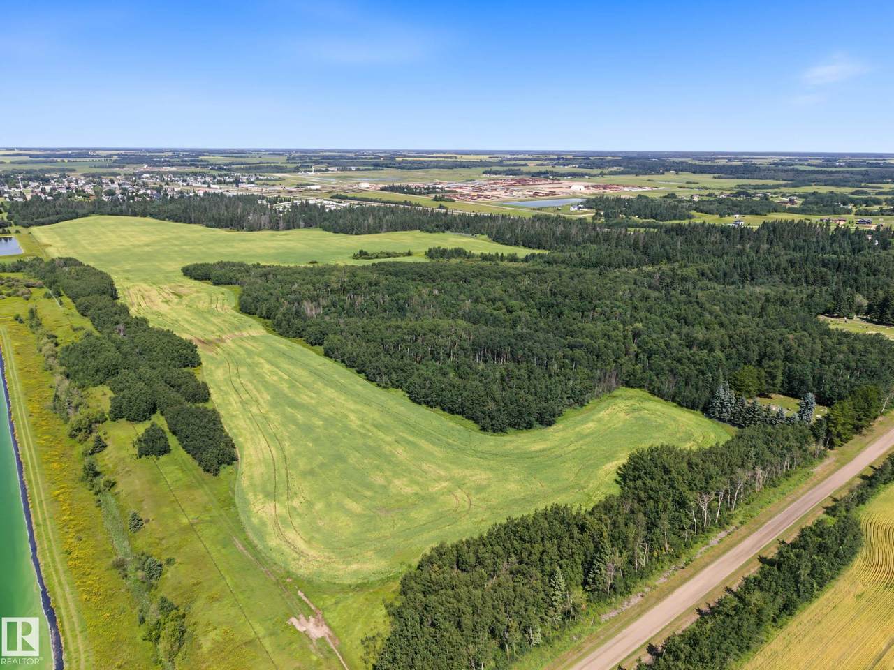 https://bt-photos.global.ssl.fastly.net/alberta/1280_boomver_1_E4501830-2.jpg