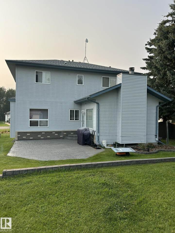https://bt-photos.global.ssl.fastly.net/alberta/1280_boomver_1_E4502210-2.jpg