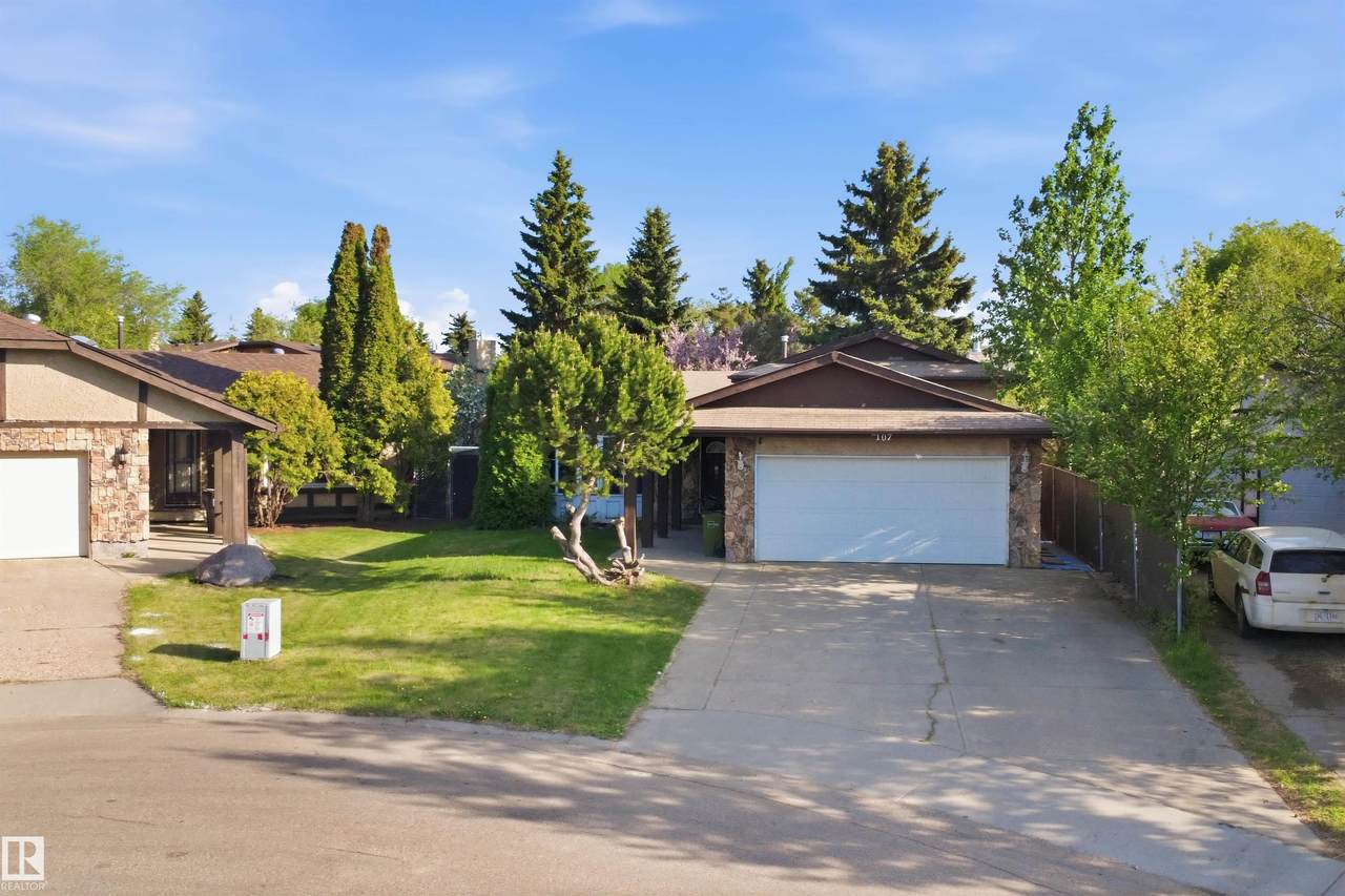 2107 40 Street - Photo 1