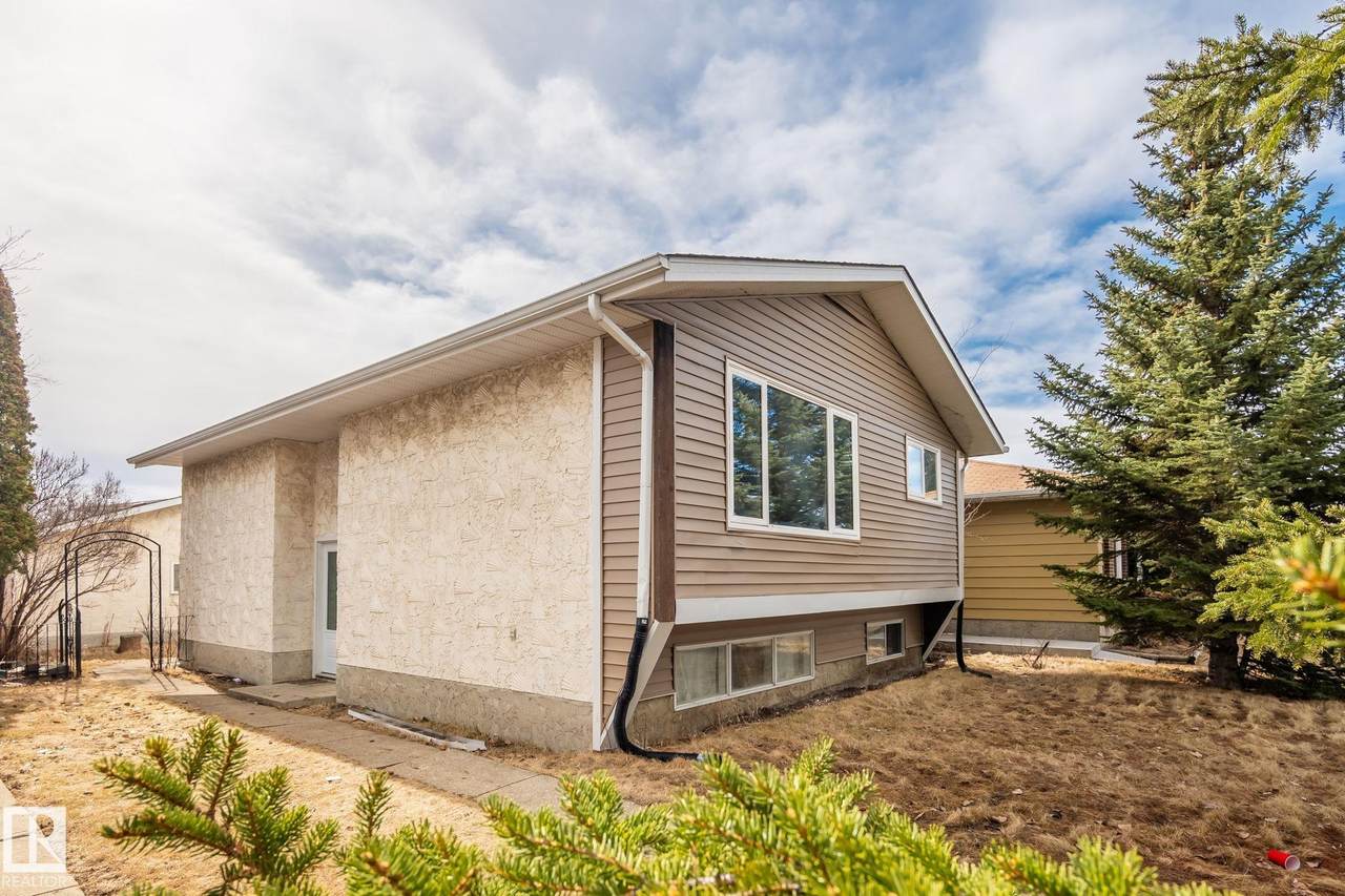 1566 Lakewood Road - Photo 1