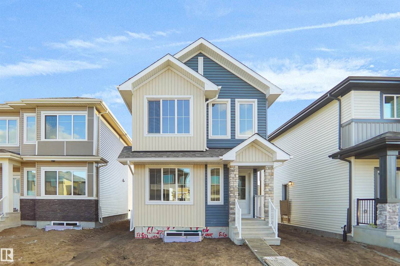 221 Falcon Crescent - Photo 1