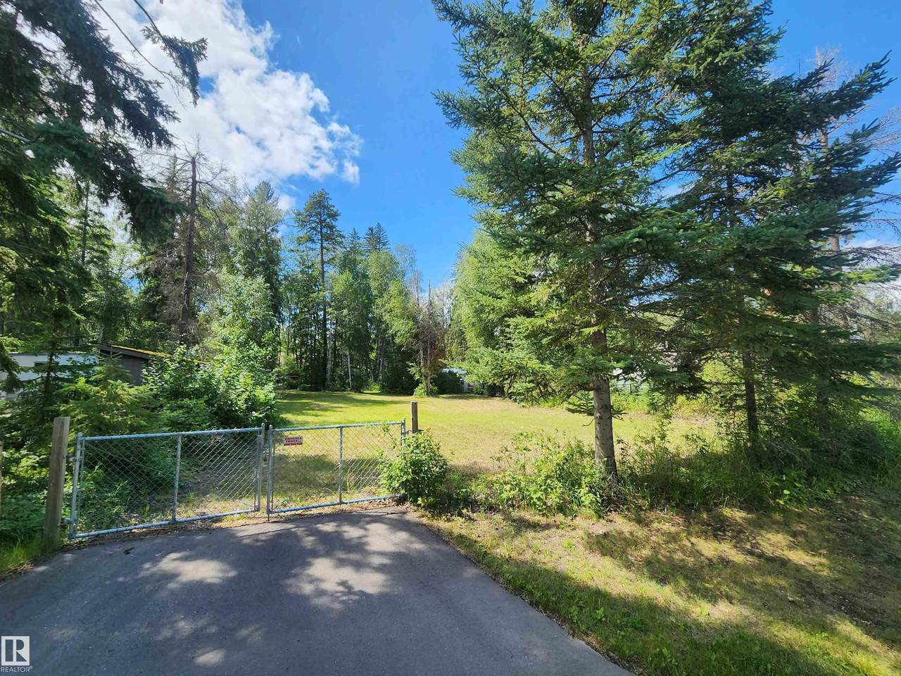 https://bt-photos.global.ssl.fastly.net/alberta/1280_boomver_1_E4502837-2.jpg