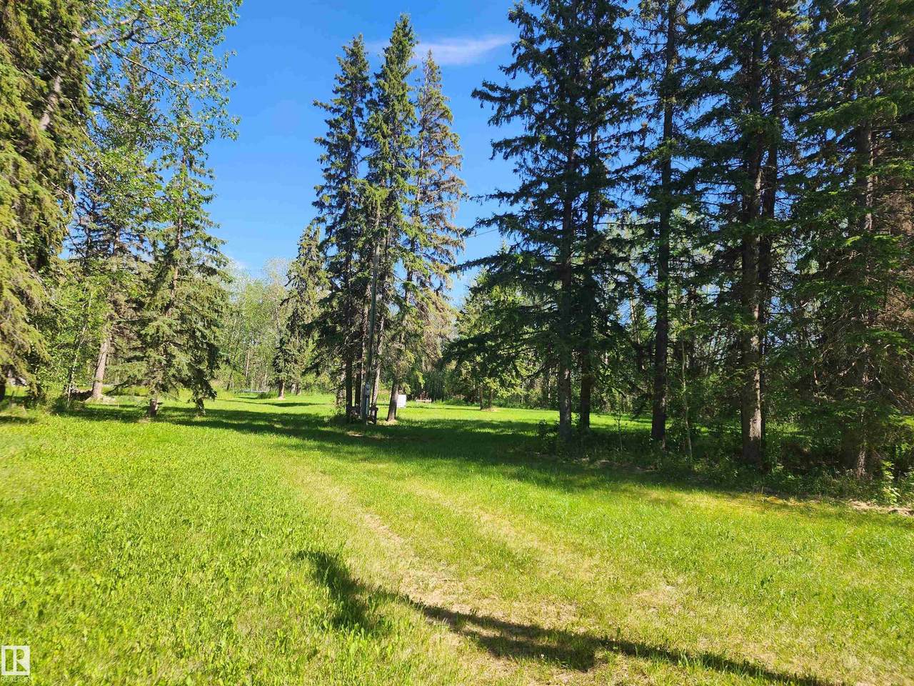 https://bt-photos.global.ssl.fastly.net/alberta/1280_boomver_1_E4502855-2.jpg