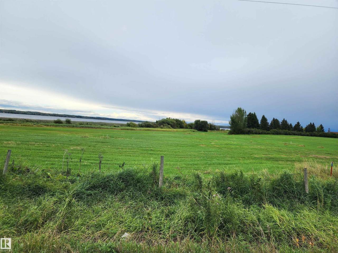 https://bt-photos.global.ssl.fastly.net/alberta/1280_boomver_1_E4508480-2.jpg