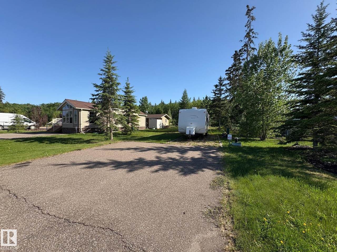 https://bt-photos.global.ssl.fastly.net/alberta/1280_boomver_1_E4508532-6.jpg