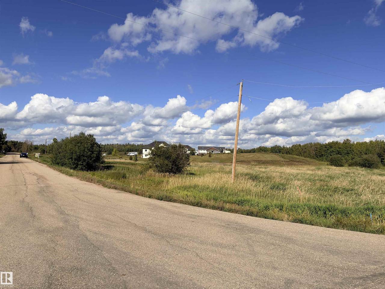 https://bt-photos.global.ssl.fastly.net/alberta/1280_boomver_1_E4509038-2.jpg
